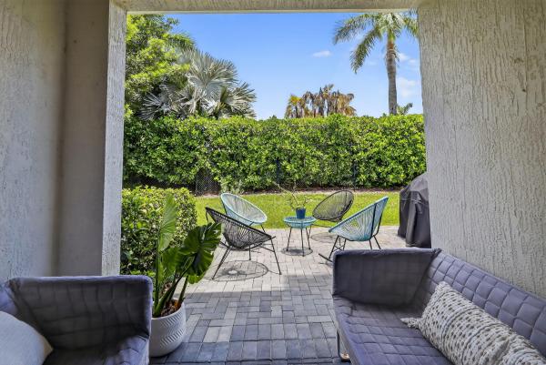 4388 Serpens Ln, Lake Worth, Florida 33467, image 2