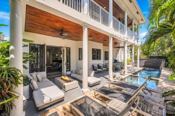 Harbour Heights, 1958 Harbourview Dr, Fort Lauderdale, Florida 33316, image 3