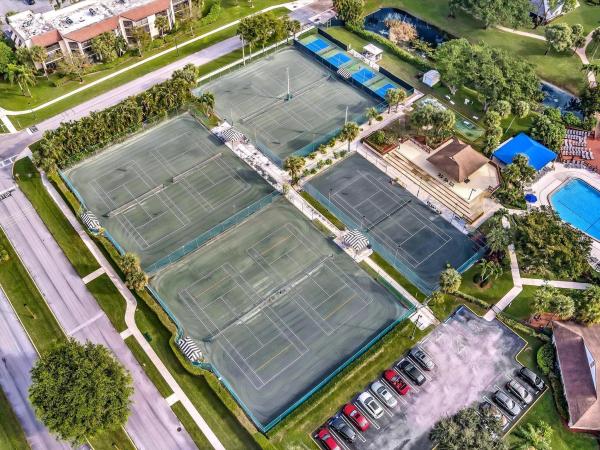 10143 Mangrove Dr #203, Boynton Beach, Florida 33437, image 2