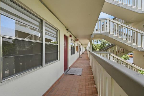 Eleuthera Village, 1805 Eleuthera Pt #B2, Coconut Creek, Florida 33066, image 2