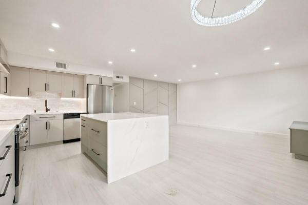 Eleuthera Village, 1805 Eleuthera Pt #B2, Coconut Creek, Florida 33066, image 1