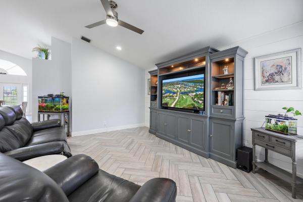 The Estates At Oak Hamlet, 1875 Oak Berry Cir, Wellington, Florida 33414, image 3