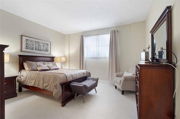 Galt Towers, 4250 Galt Ocean Dr #PH-B, Fort Lauderdale, Florida 33308, image 2