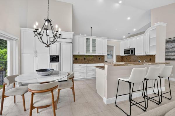 Colonnade At Glen Oaks, 4480 NW 28th Ave, Boca Raton, Florida 33434, image 3