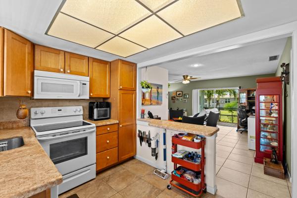 Four Sea Suns, 312 NE 17th Ave AVENUE #203, Boynton Beach, Florida 33435, image 1