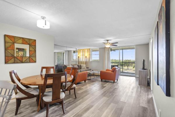 Rolling Hills Golf And Tennis Club, 3150 W Rolling Hills Cir #704, Davie, Florida 33328, image 1