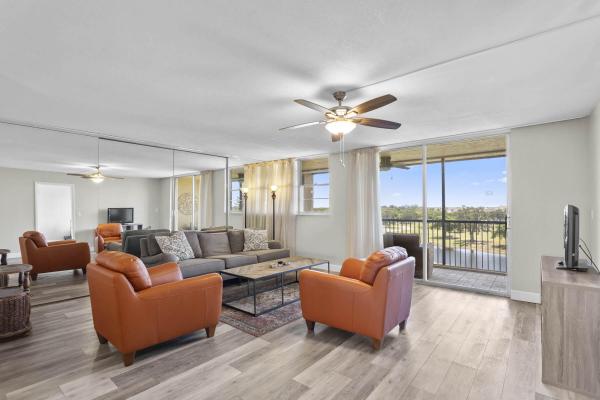 Rolling Hills Golf And Tennis Club, 3150 W Rolling Hills Cir #704, Davie, Florida 33328, image 3