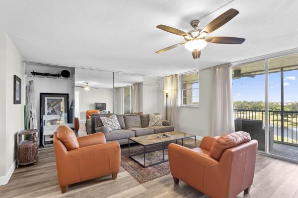 Rolling Hills Golf And Tennis Club, 3150 W Rolling Hills Cir #704, Davie, Florida 33328, image 2