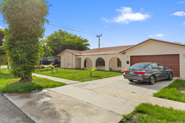 Flair, 4851 NW 17th St, Lauderhill, Florida 33313, image 2