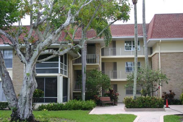 Tamberlane, 5570 Tamberlane Cir #130, Palm Beach Gardens, Florida 33418, image 2