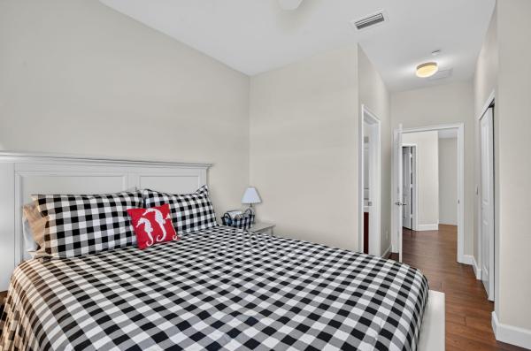Library Commons, 27 NW Hawthorne Pl, Boca Raton, Florida 33432, image 3