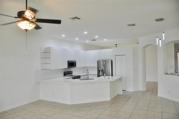 Isles At Weston, 19496 S Whitewater Ave, Weston, Florida 33332, image 2