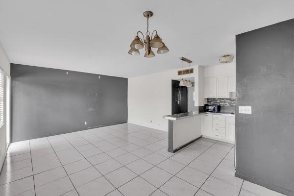 Azul At Kimberly Lake, 4050 NE 12th Ter #38-2, Oakland Park, Florida 33334, image 3