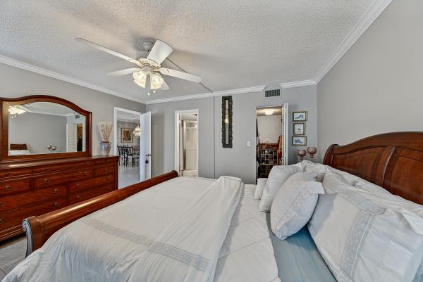 Coral Towers, 4800 Bayview Dr #402, Fort Lauderdale, Florida 33308, image 1