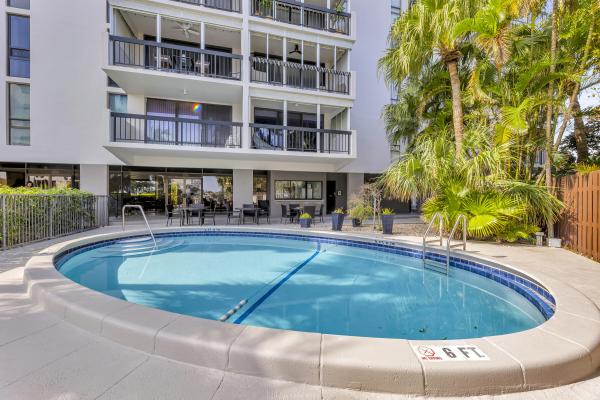 Coral Towers, 4800 Bayview Dr #402, Fort Lauderdale, Florida 33308, image 2