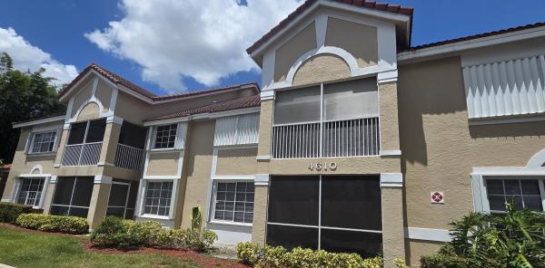 La Bonne Vie At Palm-Aire, 4610 W Mcnab Rd #D1, Pompano Beach, Florida 33069, image 2