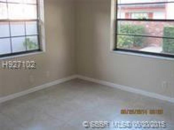 Beacon Place, 2570 NW 89th Dr, Coral Springs, Florida 33065, image 3
