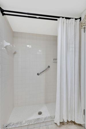 Lakewood Of Palm Springs, 99 Lake Arbor Dr, Palm Springs, Florida 33461, image 1