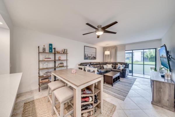 Sanctuary Pines In Boca Raton, 3939 NE 5th Ave #D103, Boca Raton, Florida 33431, image 2