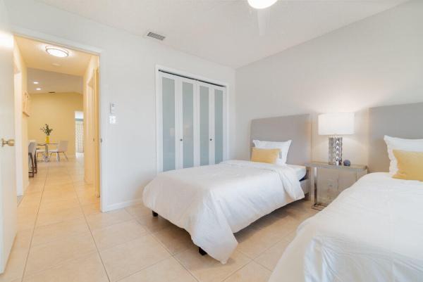 Bedford Mews At Wellington, 13335 Bedford Mews Ct, Wellington, Florida 33414, image 1