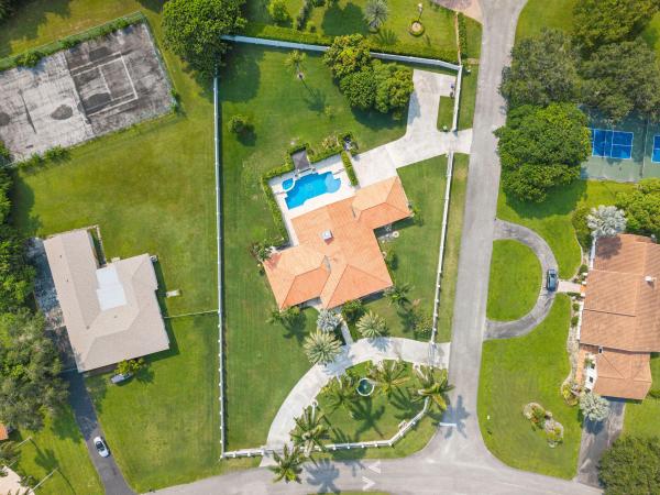 Ivanhoe Estates, 5101 W Saxon Cir, Southwest Ranches, Florida 33331, image 2