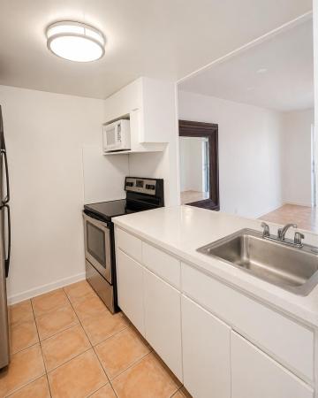 River House Gardens, 322 N Federal Hwy #239, Deerfield Beach, Florida 33441, image 3