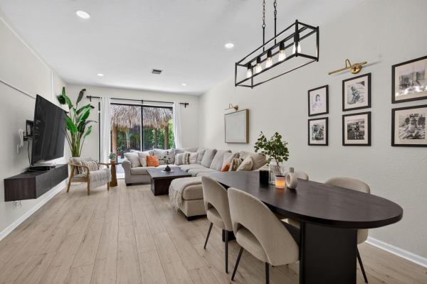 Eagle's Cay, 5809 Eagle Cay Ln, Coconut Creek, Florida 33073, image 1