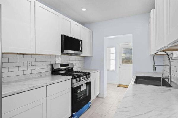 139 Alma Ct, Fort Pierce, Florida 34950, image 3