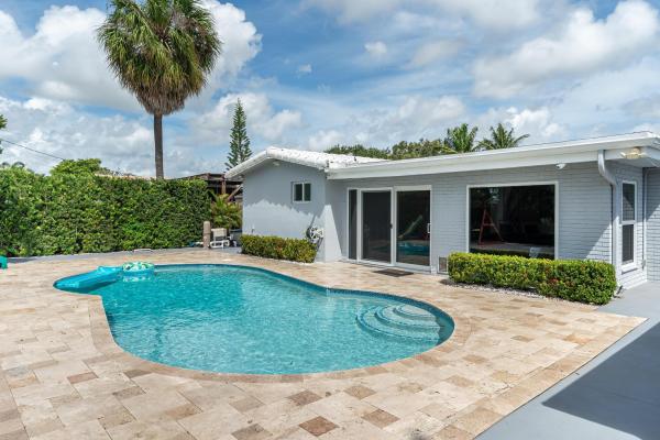 Norwood, 300 SE 8th Ct, Pompano Beach, Florida 33060, image 2