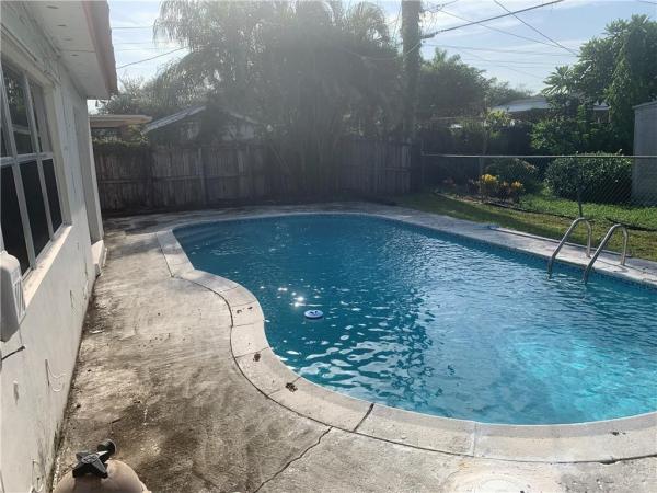 Driftwood Plaza, 6410 Coolidge St, Hollywood, Florida 33024, image 2