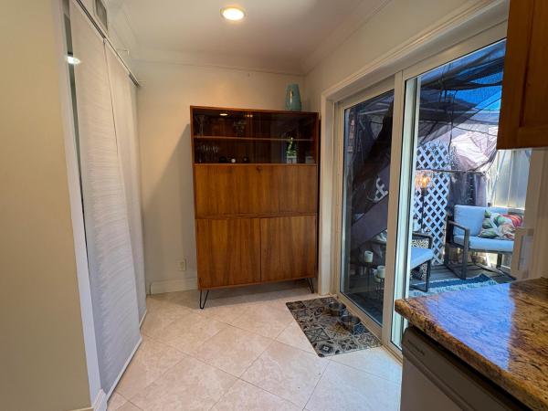 Manor Grove Village, 113 NE 20th Ct #4G, Wilton Manors, Florida 33305, image 2