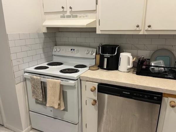 Manor Grove Village, 1950 N Andrews Ave #210D, Wilton Manors, Florida 33305, image 2
