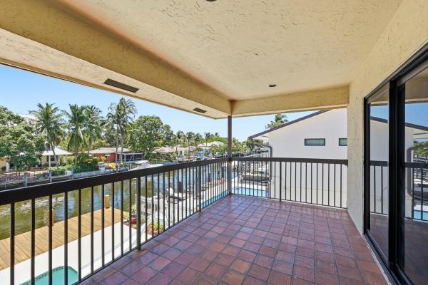 Snug Harbor, 370 SE 13th Ave, Pompano Beach, Florida 33060, image 3
