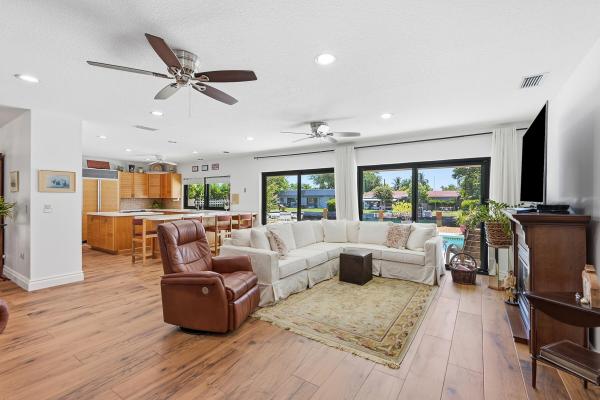 Snug Harbor, 370 SE 13th Ave, Pompano Beach, Florida 33060, image 1