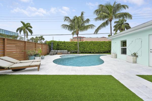 Yacht Club, 731 Cruiser Rd S, North Palm Beach, Florida 33408, image 1