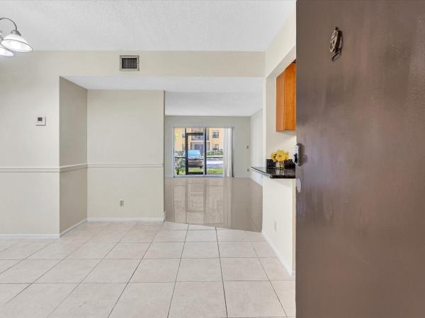 Casa Del Rio, 470 NW 20th St #1090, Boca Raton, Florida 33431, image 2