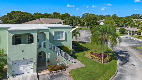 2127 SE Wild Meadow Cir, Port St. Lucie, Florida 34952, image 3