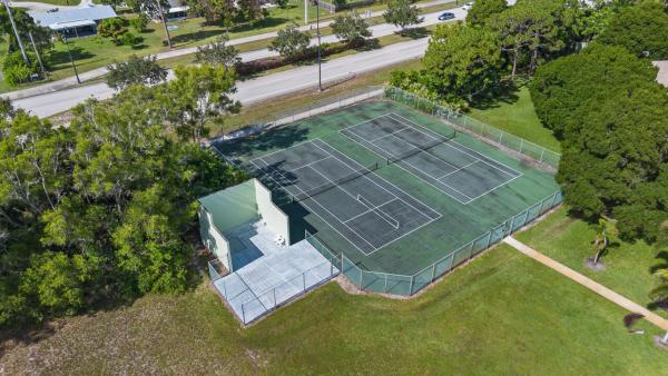 2127 SE Wild Meadow Cir, Port St. Lucie, Florida 34952, image 2