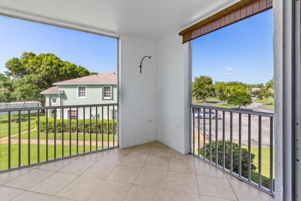 2127 SE Wild Meadow Cir, Port St. Lucie, Florida 34952, image 3