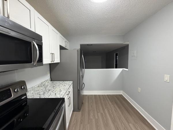 Applegreen, 615 S State Road 7 #1D, Margate, Florida 33068, image 3