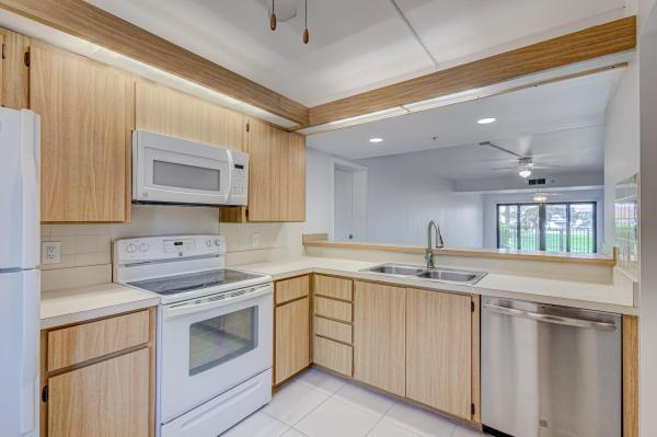 The Marina At The Bluffs, 901 Seafarer Cir #104, Jupiter, Florida 33477, image 2