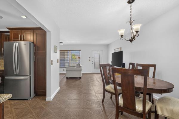 307 Wellington C, West Palm Beach, Florida 33417, image 3