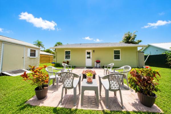 Jupiter Gardens, 17285 Sapp Pl, Jupiter, Florida 33458, image 3