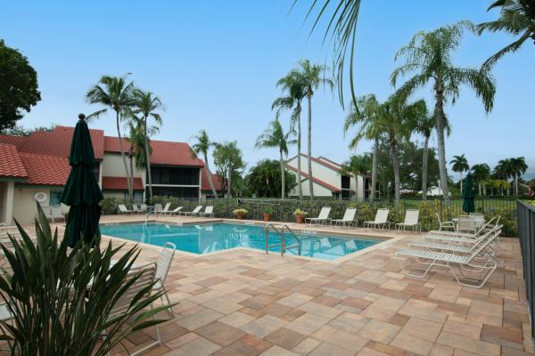 Lexington Green, 3 Lexington Ln E #A, Palm Beach Gardens, Florida 33418, image 2