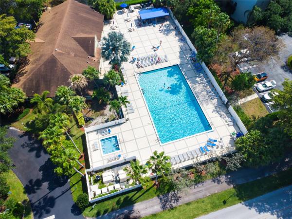 Water Chase At Cypress Bend, 2240 N Cypress Bend Dr #802, Pompano Beach, Florida 33069, image 3