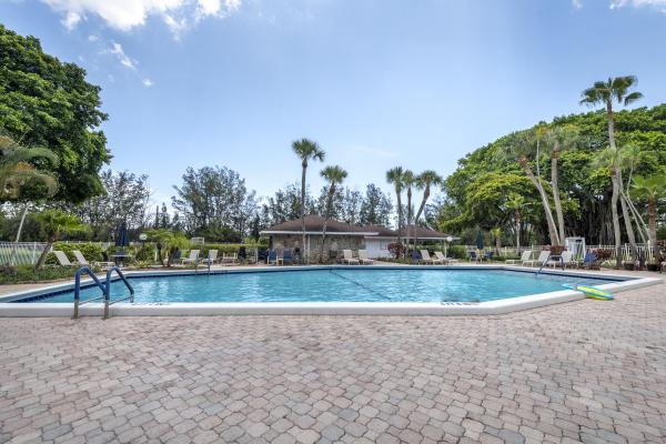 Palm-Aire Country Club 2, 2651 S Course Dr #308, Pompano Beach, Florida 33069, image 1