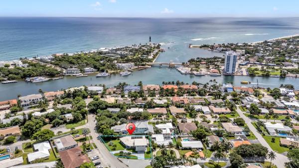 Lighthouse Point Residential, 2812 NE 27th St, Lighthouse Point, Florida 33064, image 1
