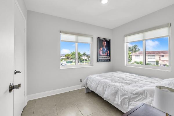 Lighthouse Point Residential, 2812 NE 27th St, Lighthouse Point, Florida 33064, image 2