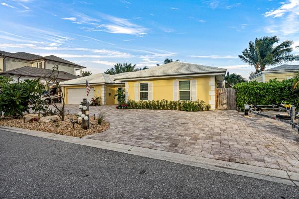 Harbor Estates, 844 East Dr, Boynton Beach, Florida 33435, image 1