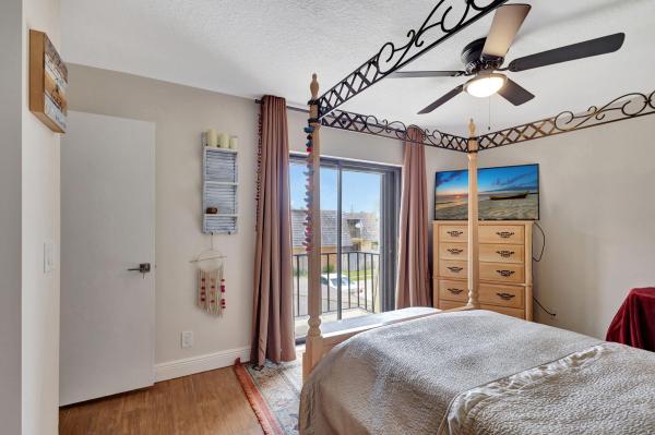 Lakewood Of Palm Springs, 99 Lake Arbor Dr, Palm Springs, Florida 33461, image 2